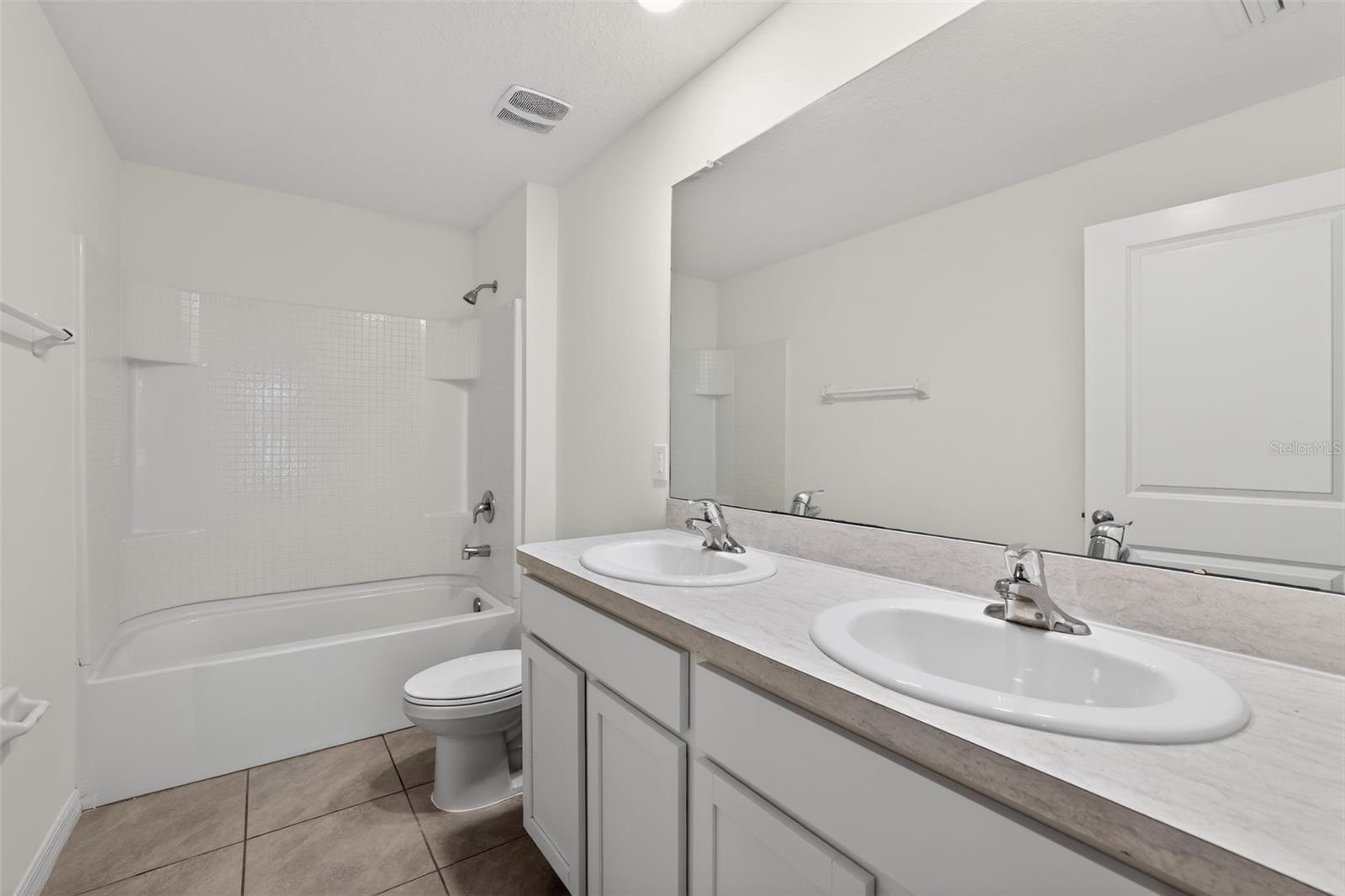 Image 19 of 23 For 451 Sunlit Coral Street