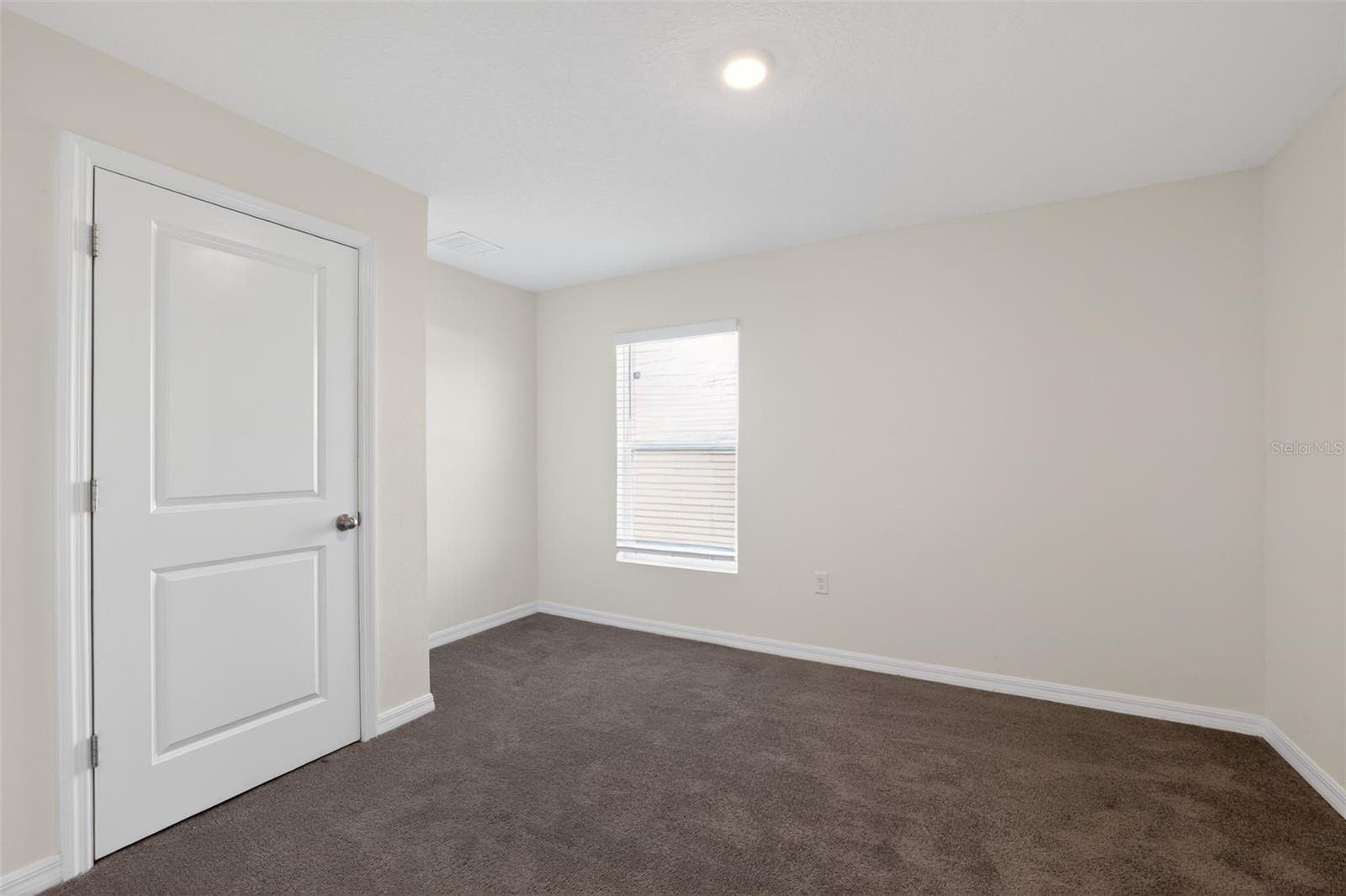 Image 9 of 23 For 451 Sunlit Coral Street