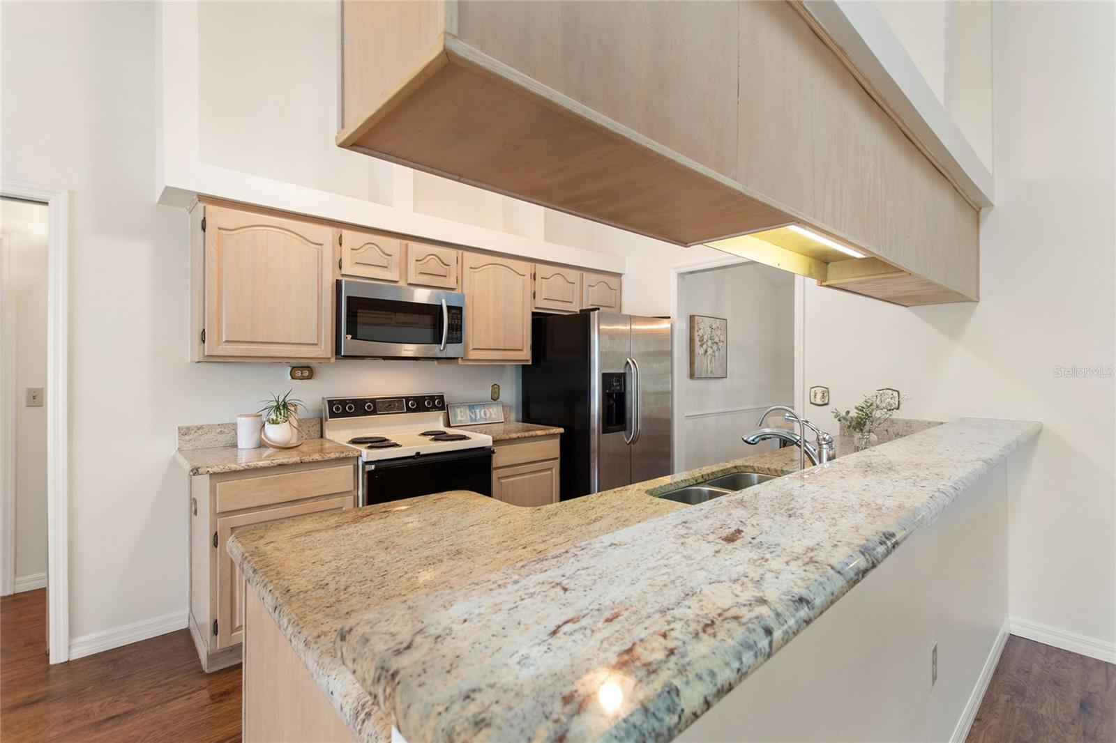 Image 17 of 46 For 7409 Megan Elissa Lane