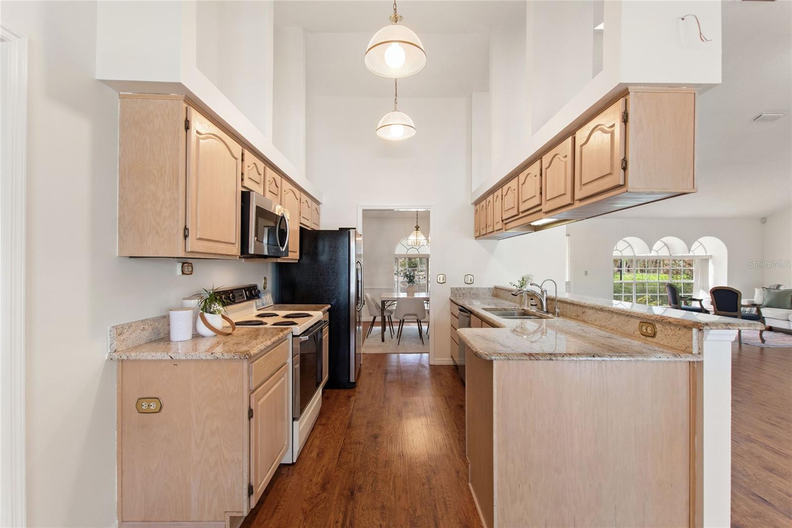 Image 21 of 46 For 7409 Megan Elissa Lane