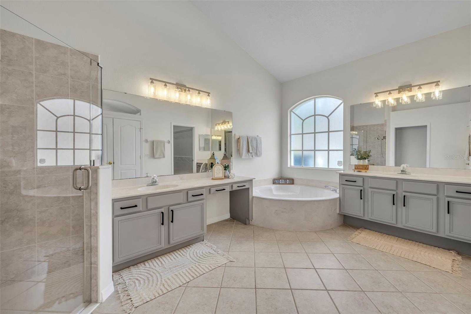 Image 18 of 69 For 1054 Landview Court