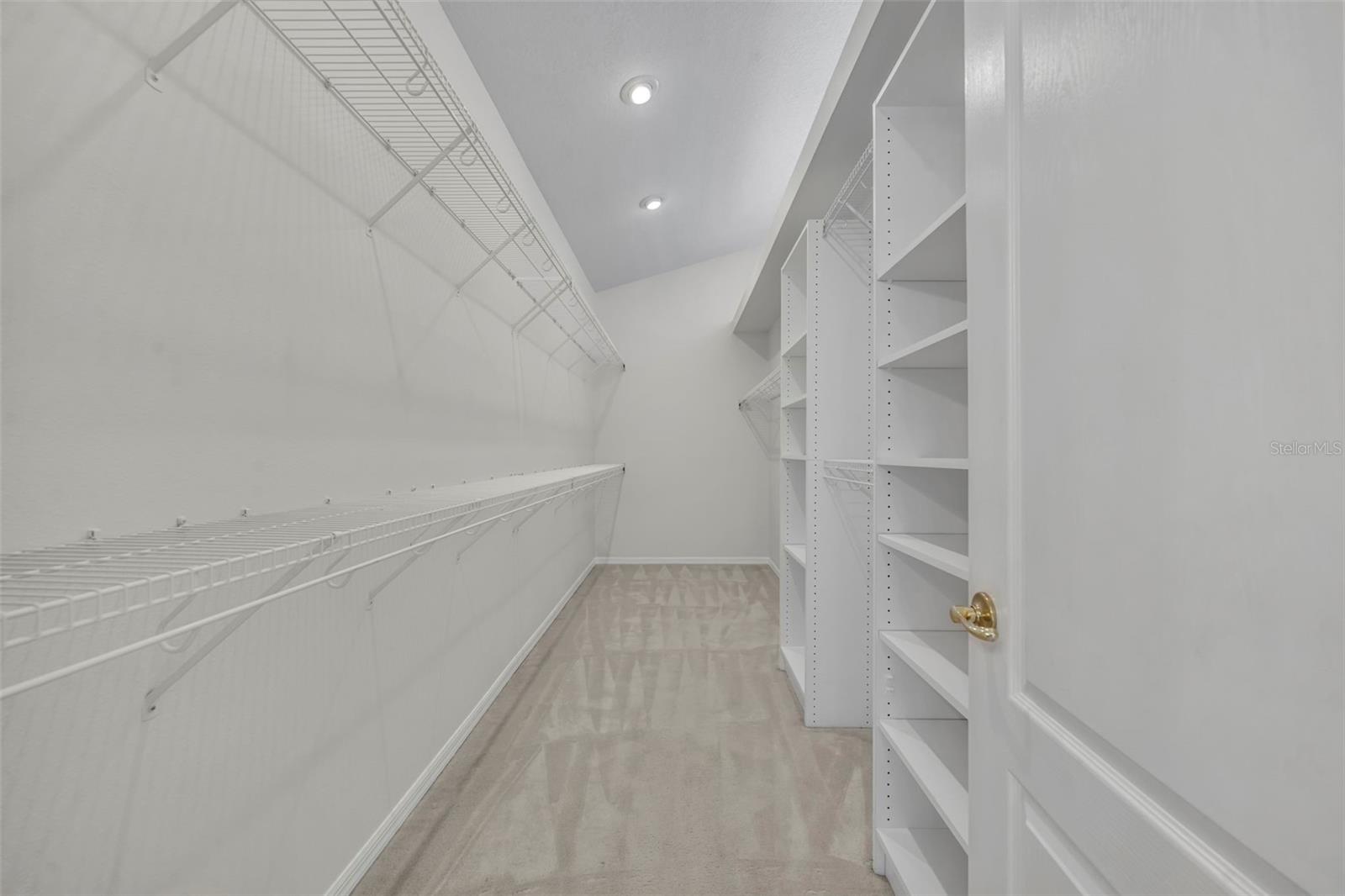 Image 21 of 69 For 1054 Landview Court