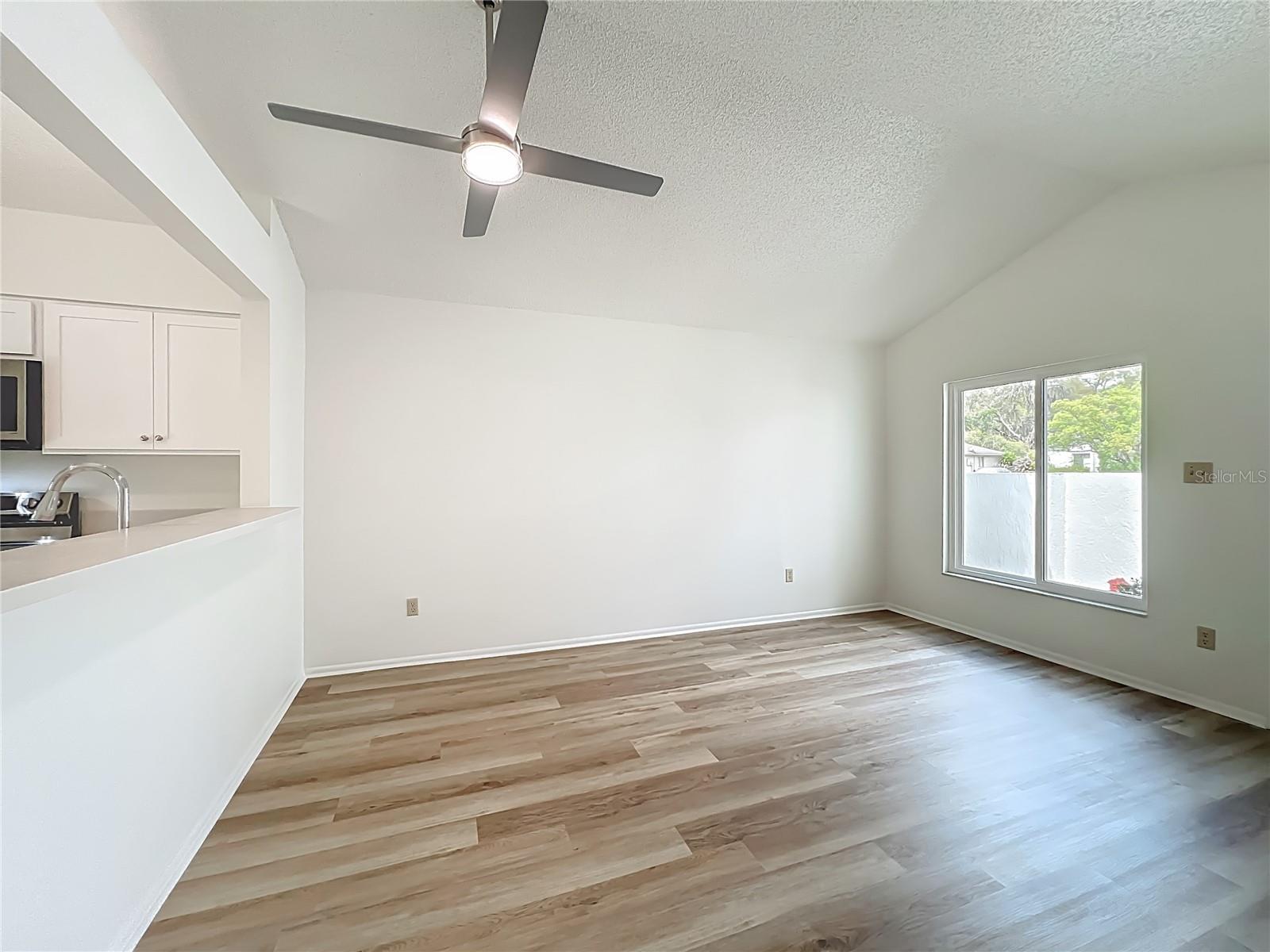 Listing photo id 6 for 10436 Riva Ridge Trail