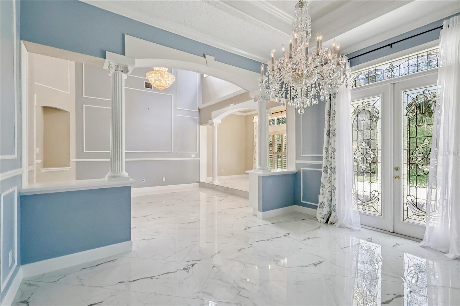 Image 11 of 80 For 2068 Roberts Point Drive