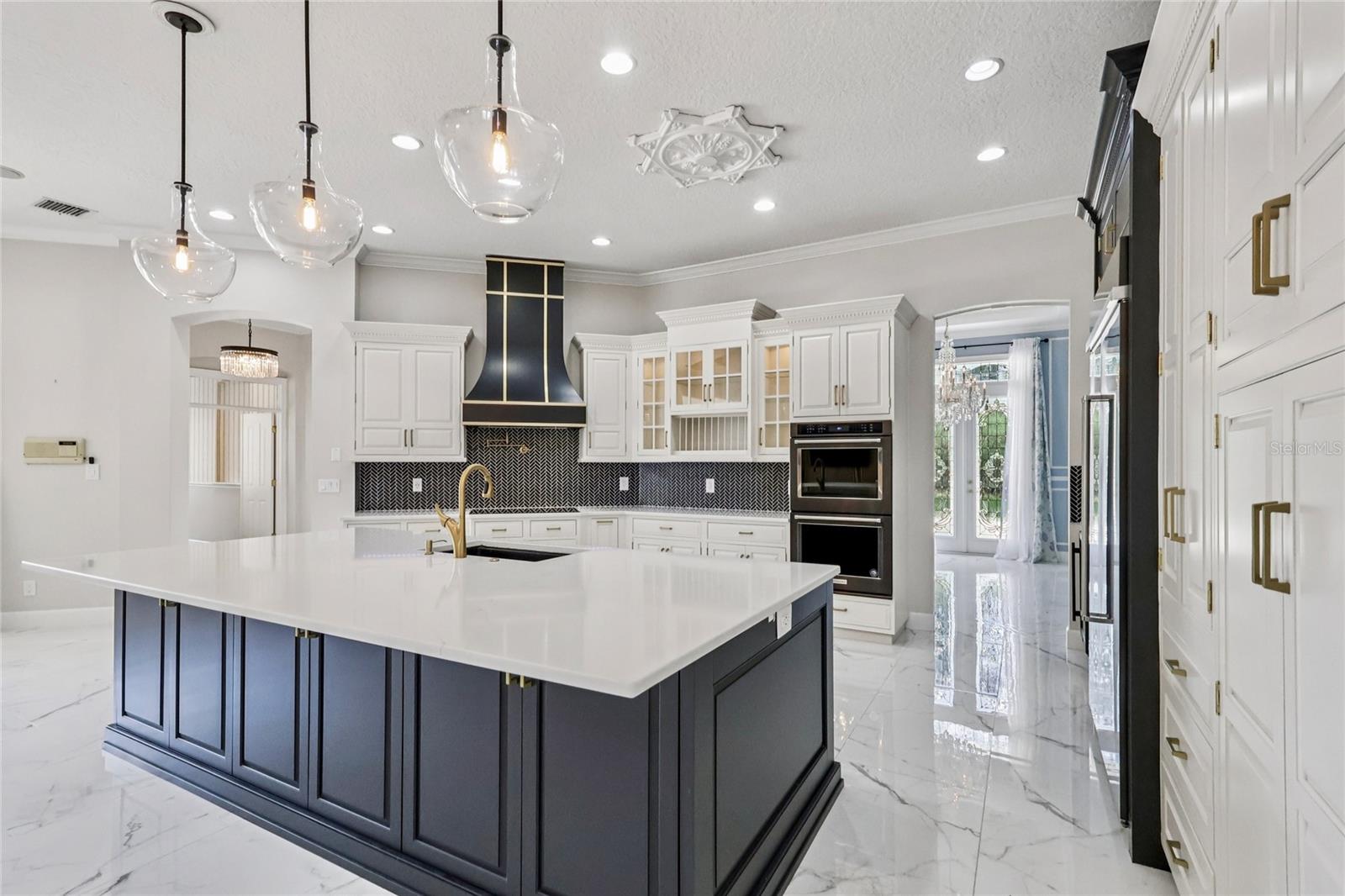 Image 14 of 80 For 2068 Roberts Point Drive