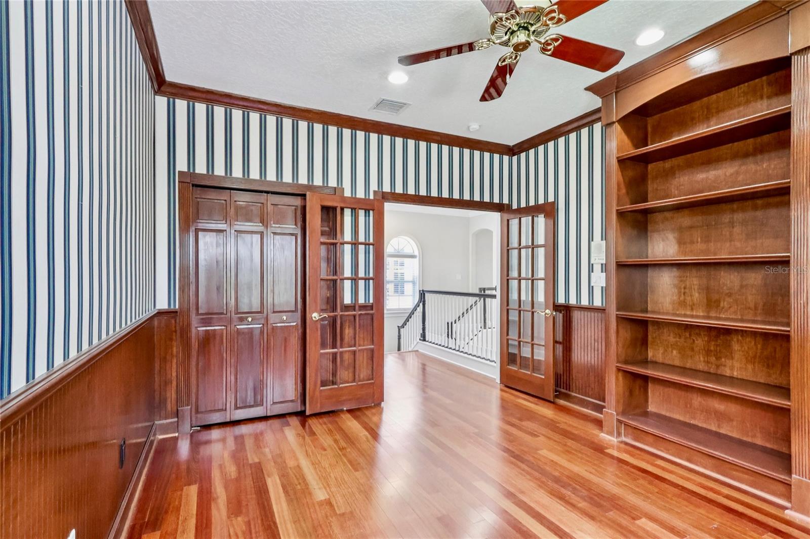 Image 25 of 80 For 2068 Roberts Point Drive