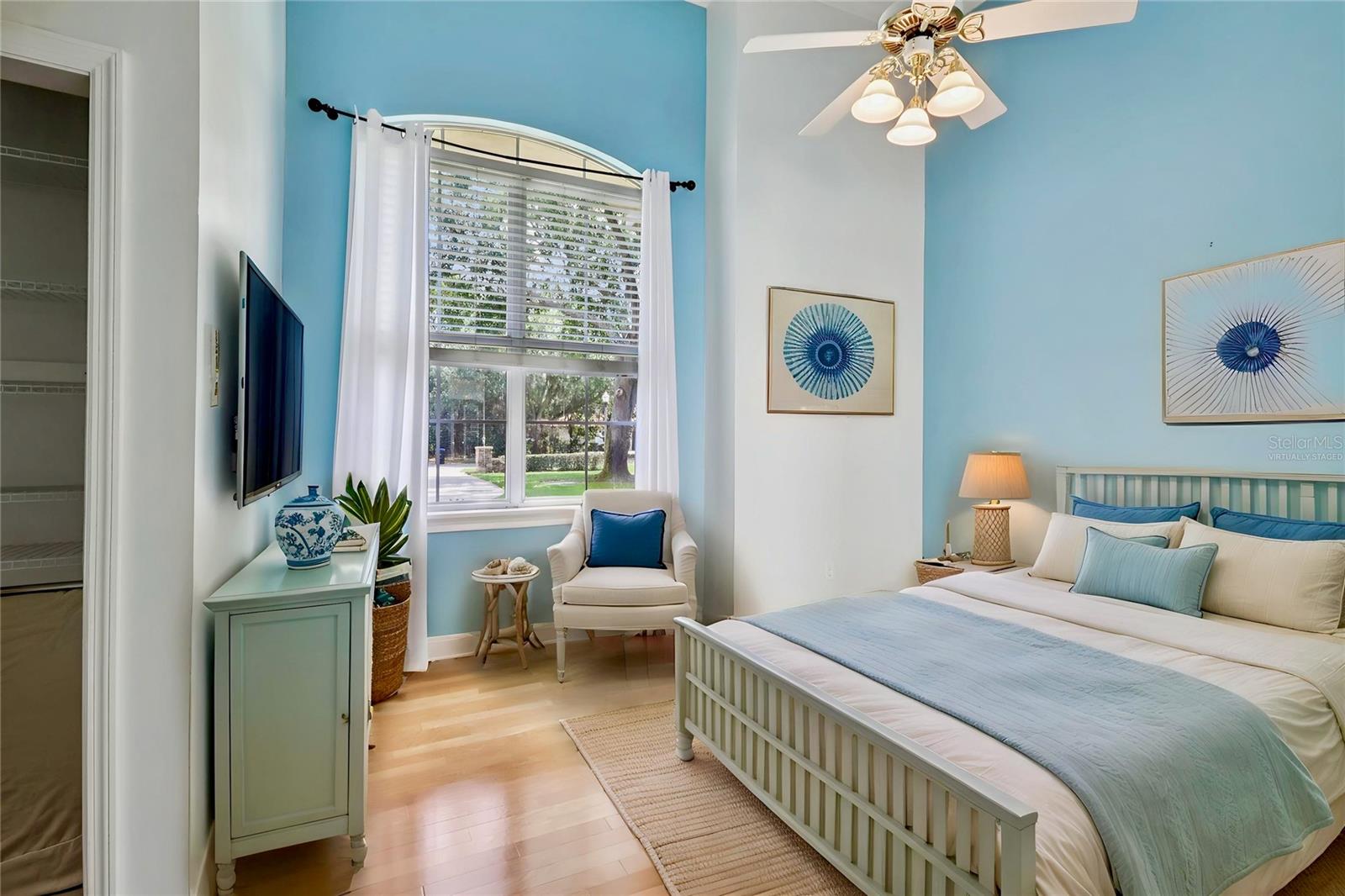 Image 32 of 80 For 2068 Roberts Point Drive