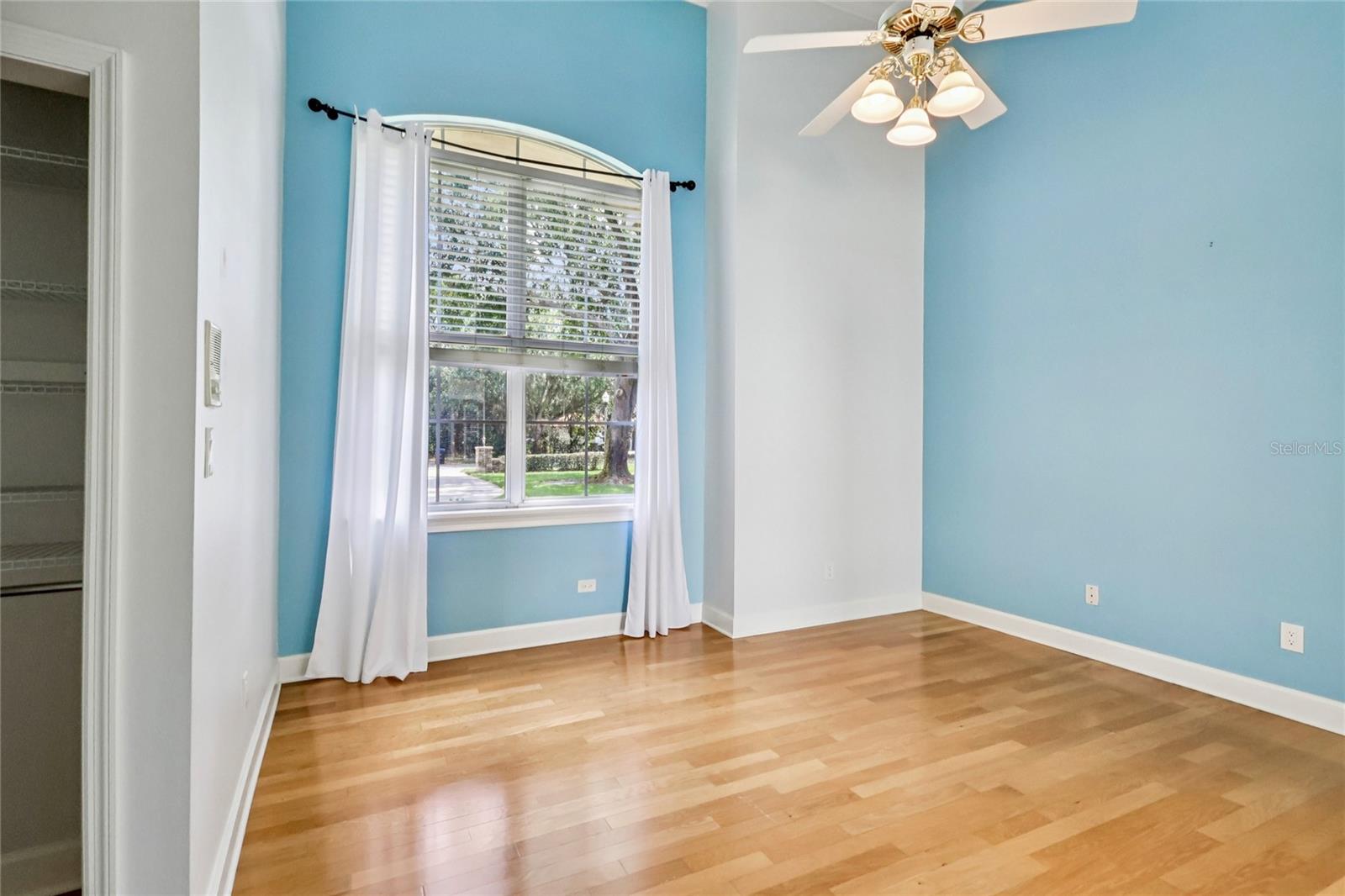 Image 33 of 80 For 2068 Roberts Point Drive