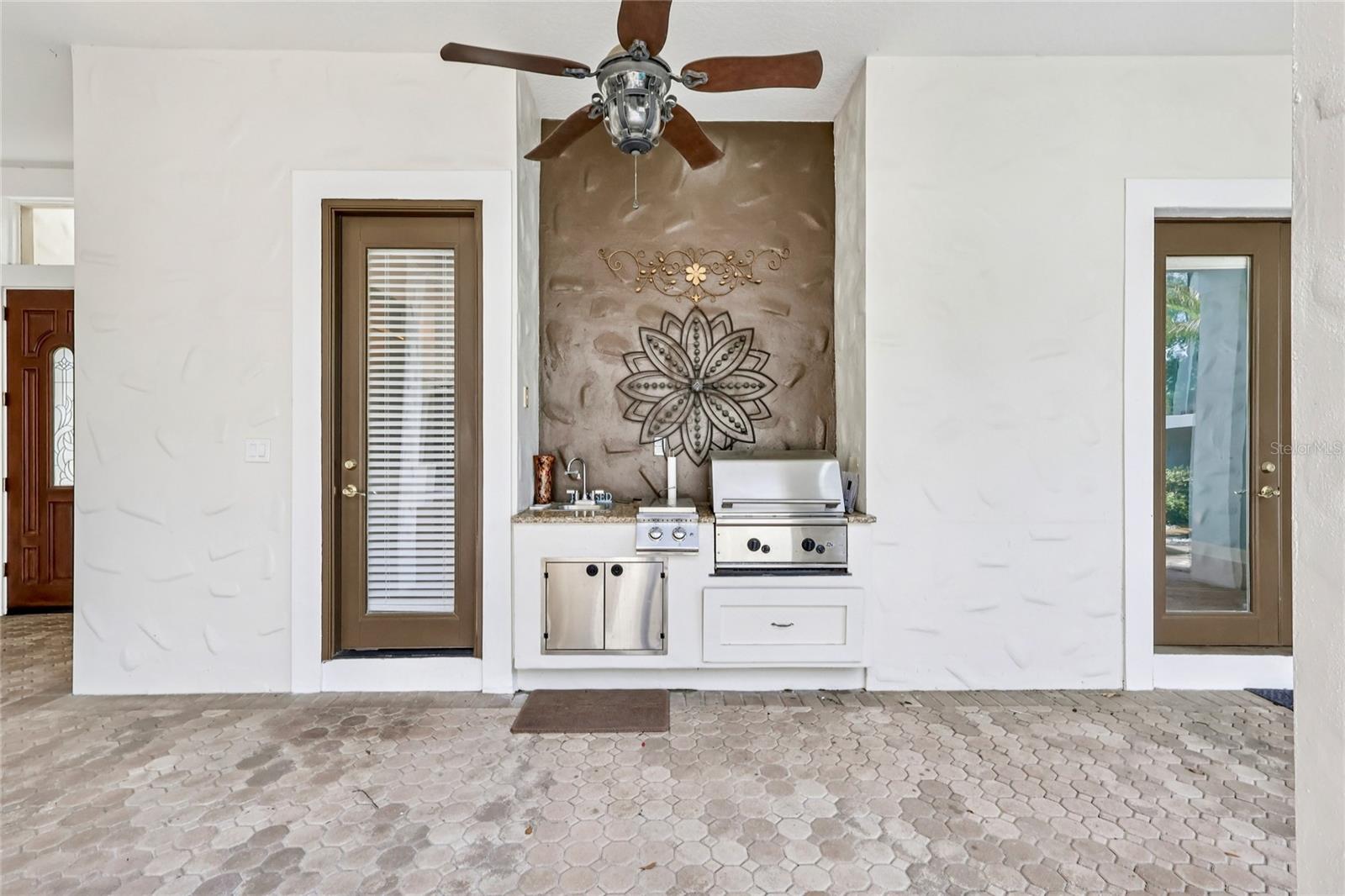 Image 46 of 80 For 2068 Roberts Point Drive