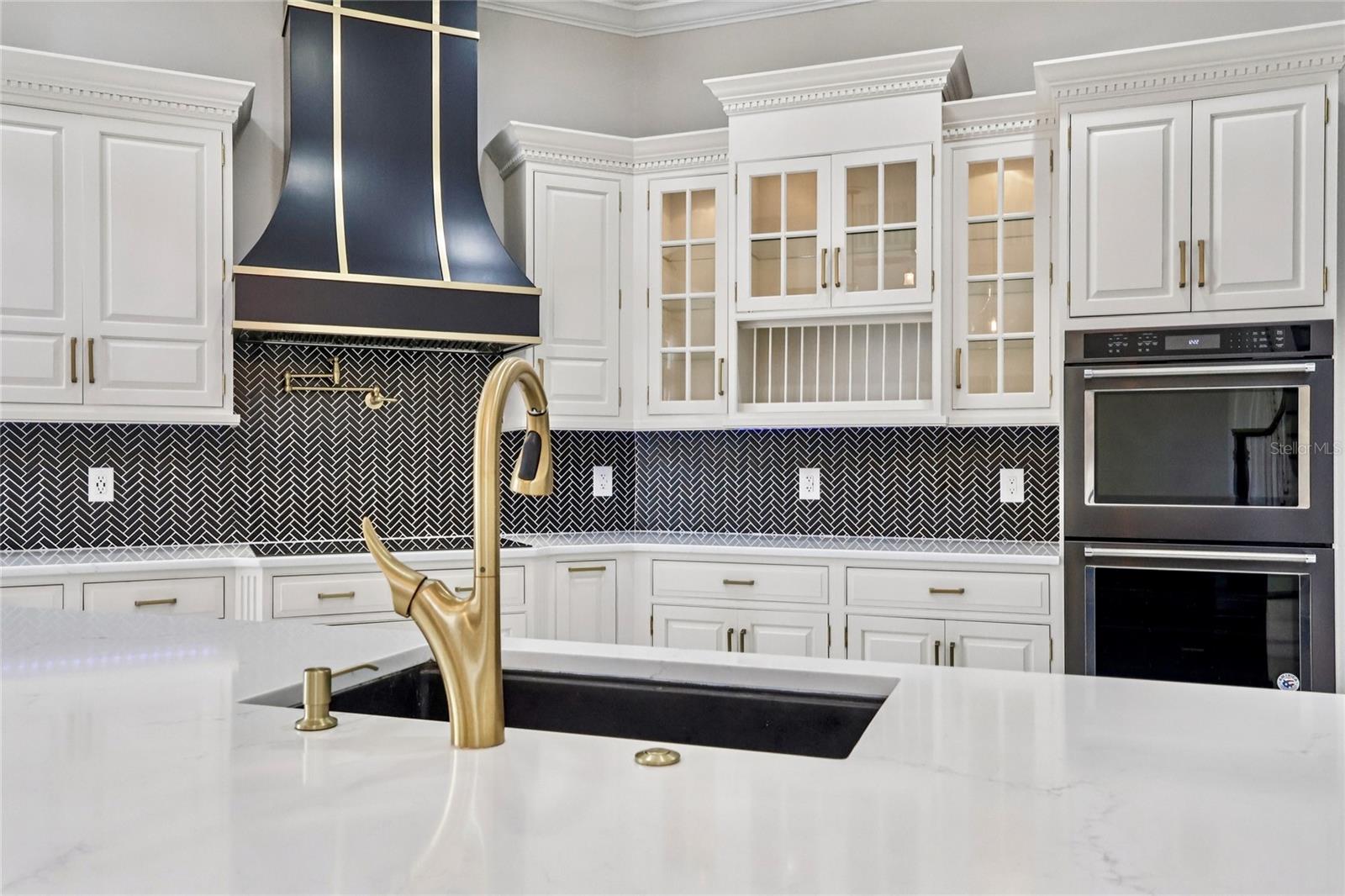 Image 53 of 80 For 2068 Roberts Point Drive