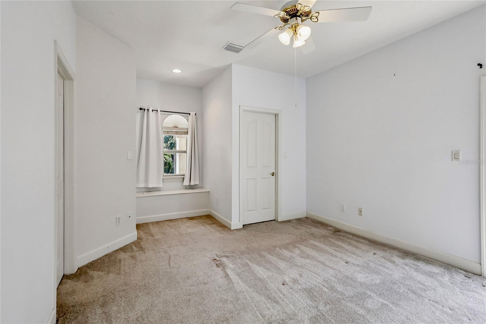 Image 60 of 80 For 2068 Roberts Point Drive