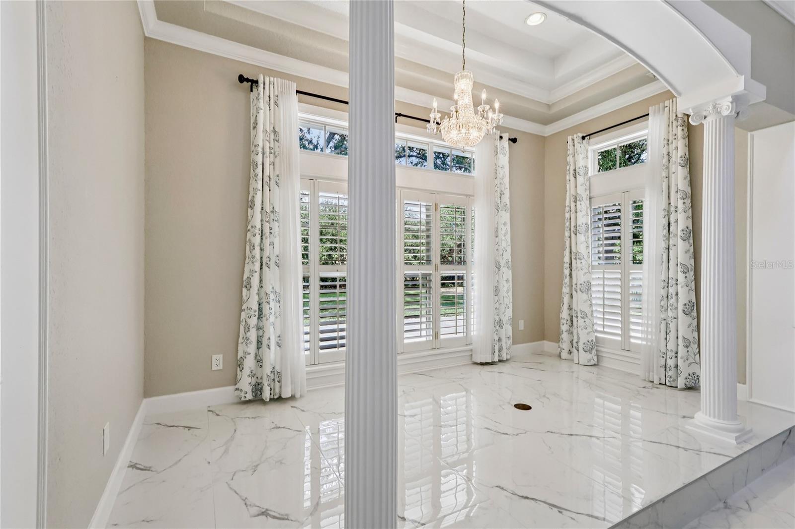 Image 9 of 80 For 2068 Roberts Point Drive