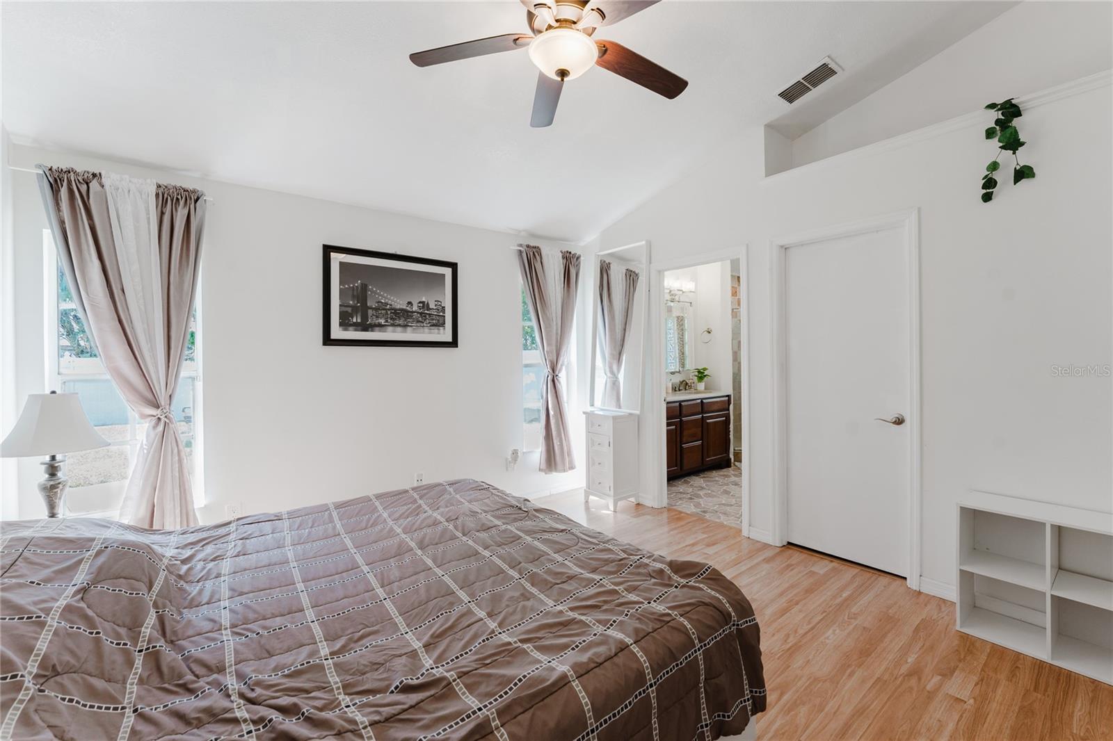 Image 23 of 58 For 8859 Fort Jefferson Boulevard