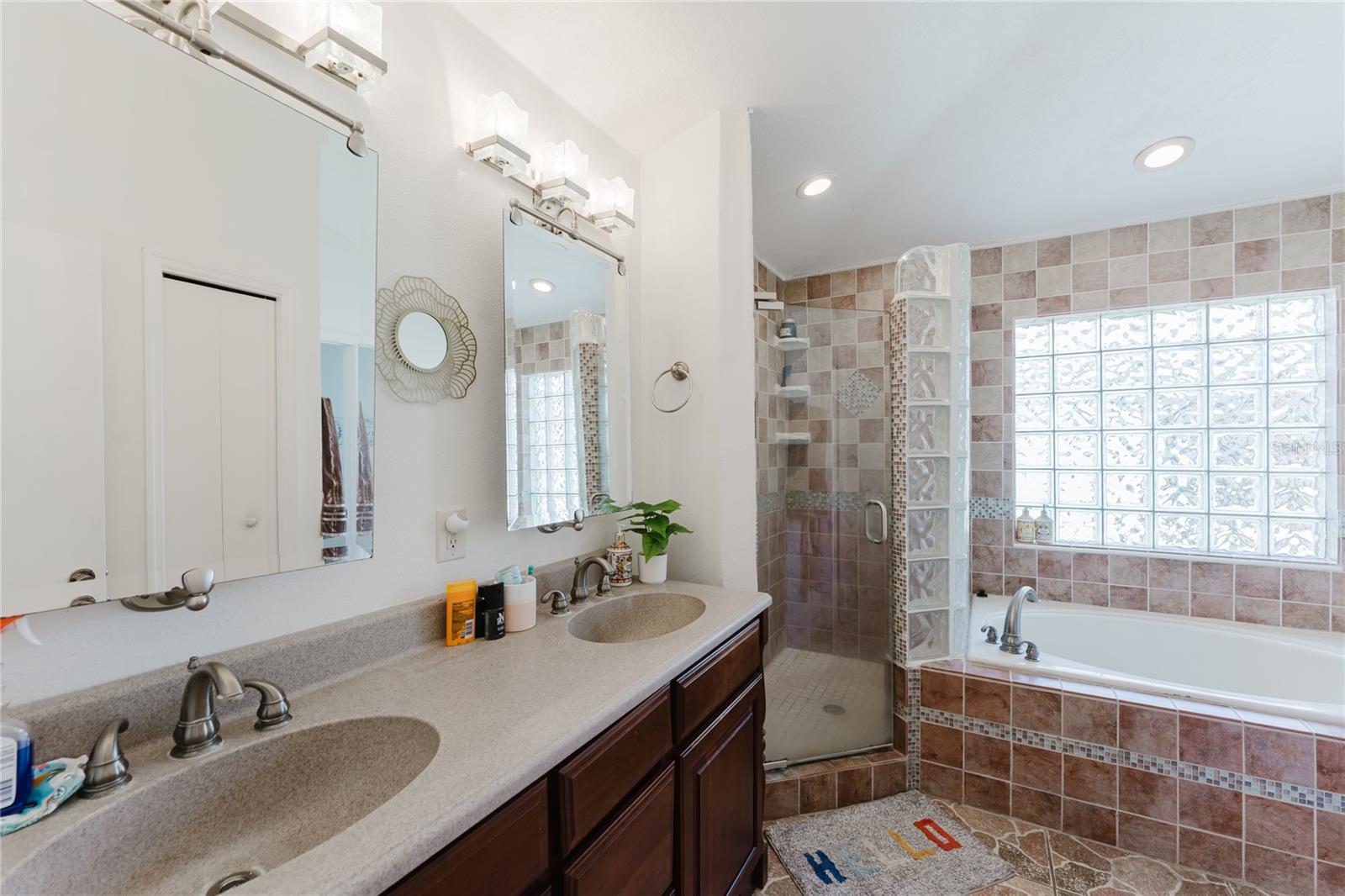 Image 27 of 58 For 8859 Fort Jefferson Boulevard