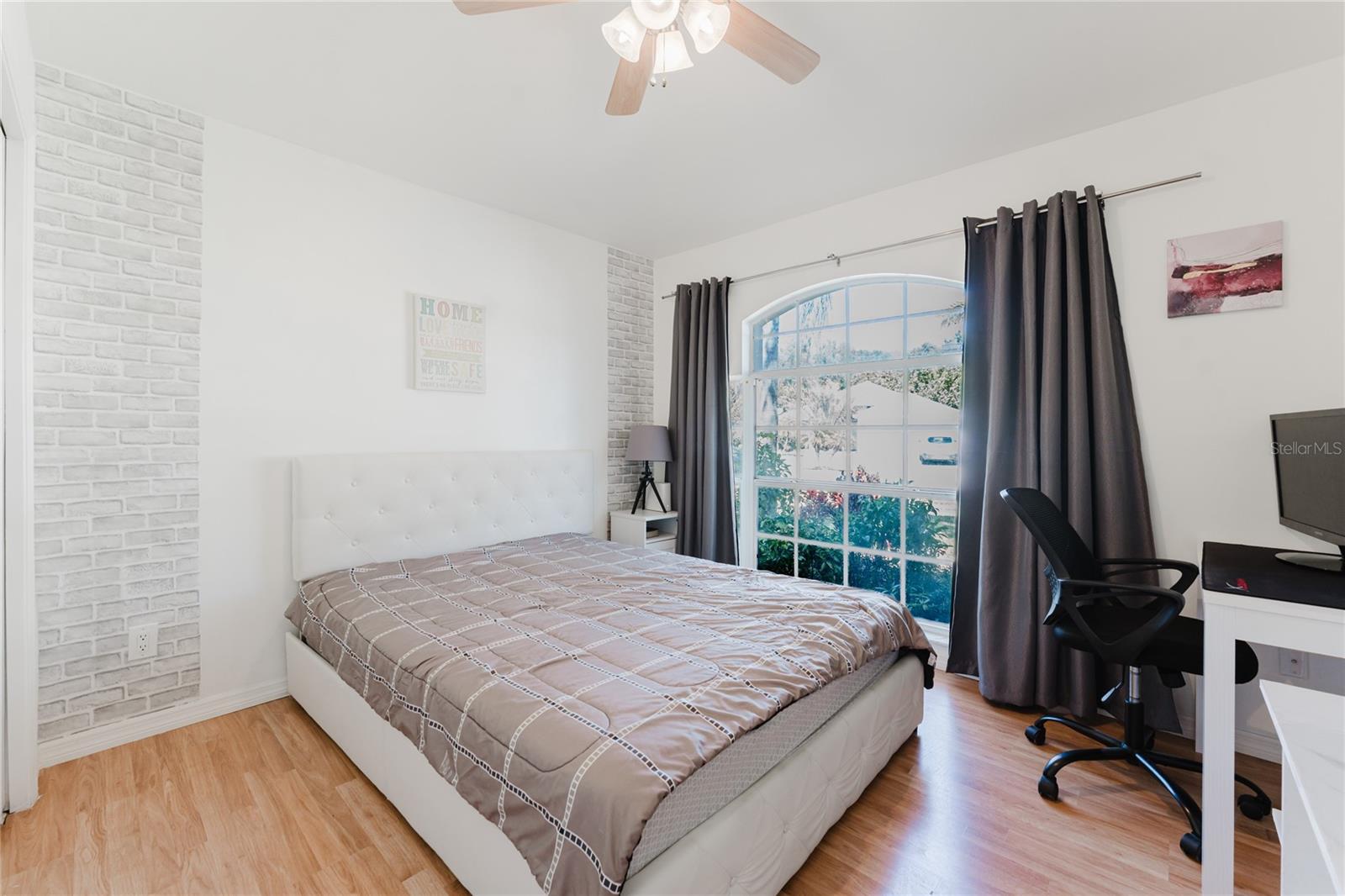 Image 31 of 58 For 8859 Fort Jefferson Boulevard