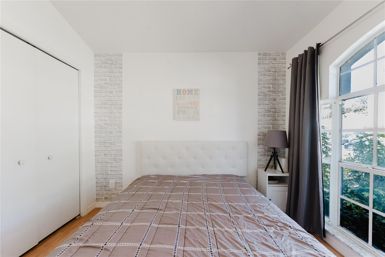 Image 32 of 58 For 8859 Fort Jefferson Boulevard