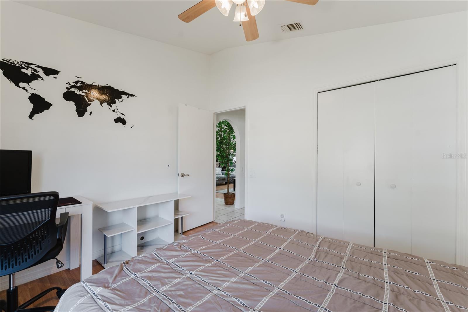 Image 34 of 58 For 8859 Fort Jefferson Boulevard