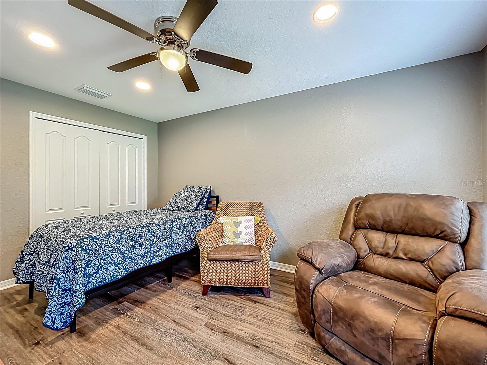 Image 22 of 43 For 27327 Roanoke Drive