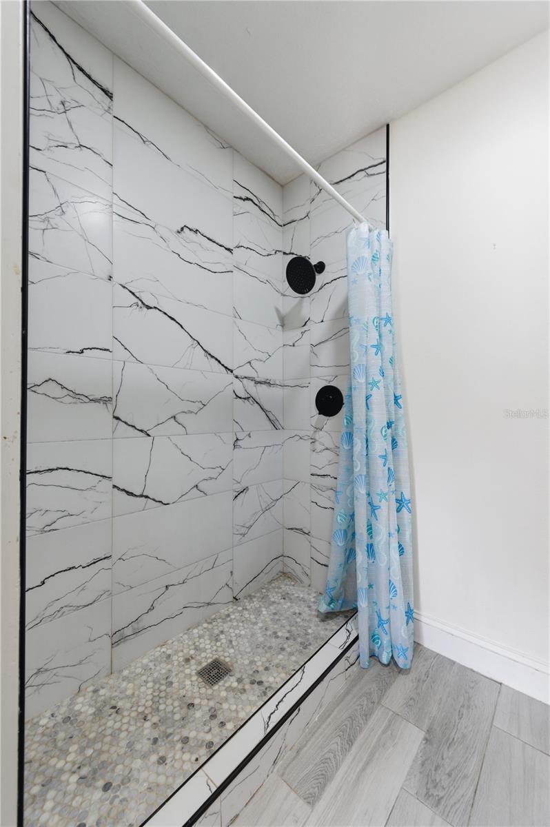 Image 20 of 26 For 214 Thompson Road