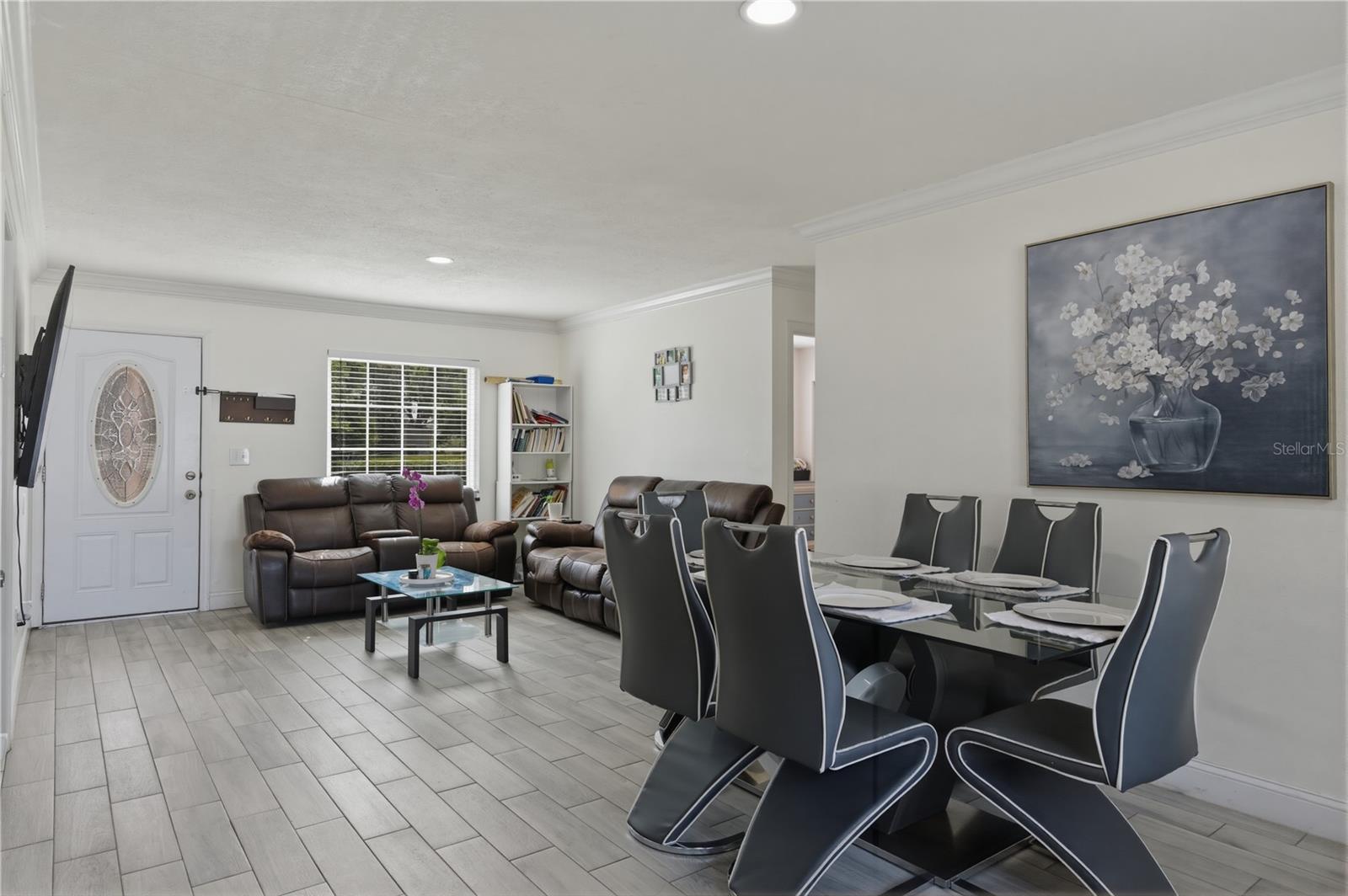 Image 6 of 26 For 214 Thompson Road