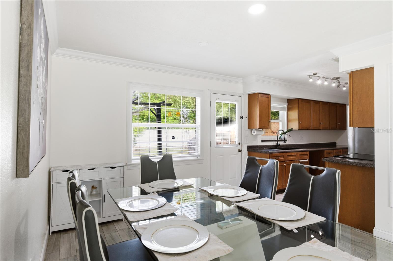 Image 7 of 26 For 214 Thompson Road