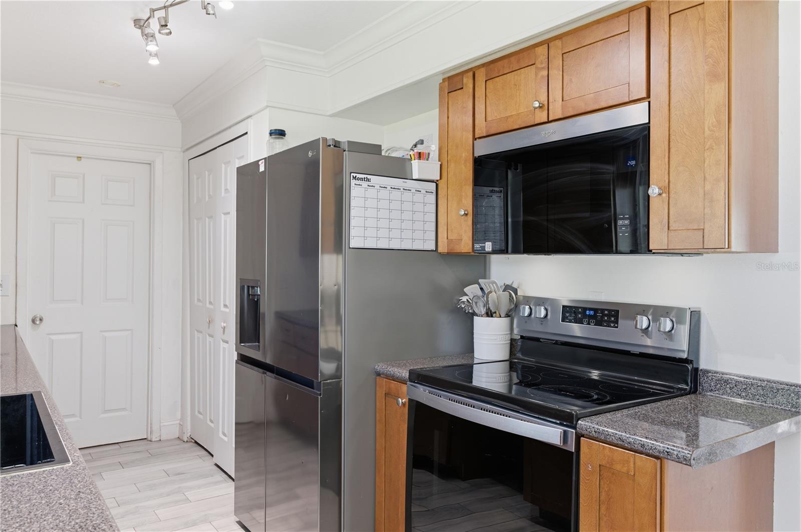 Image 9 of 26 For 214 Thompson Road