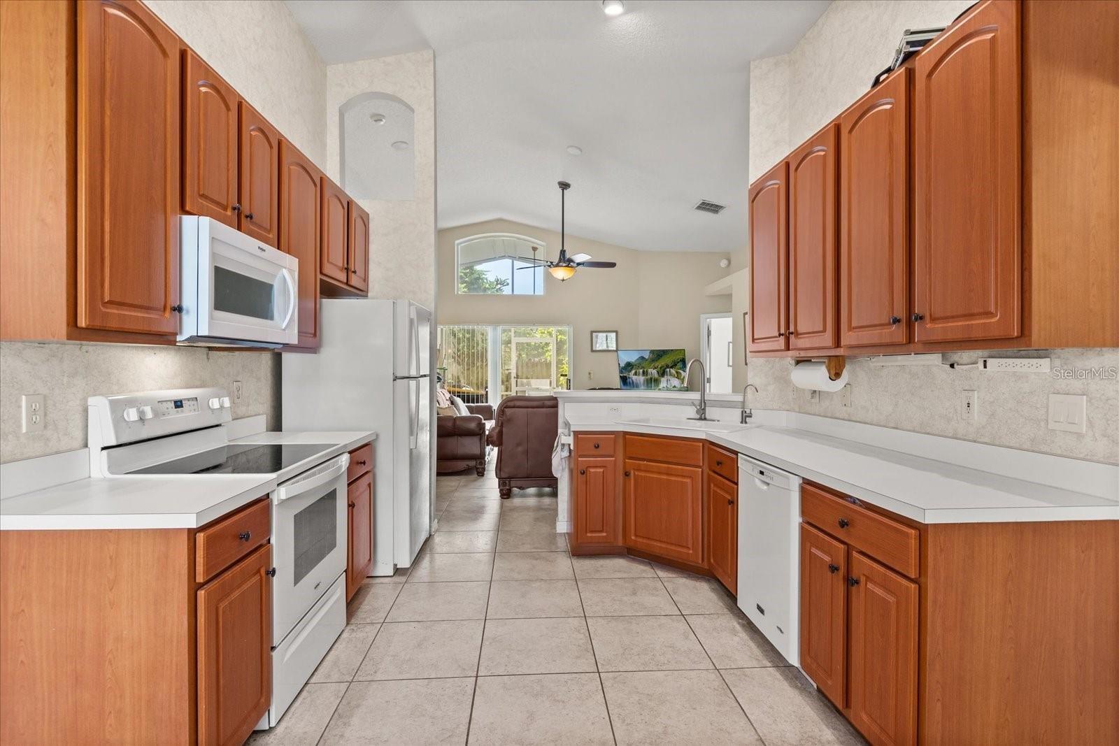 Image 11 of 33 For 805 Lewis Place