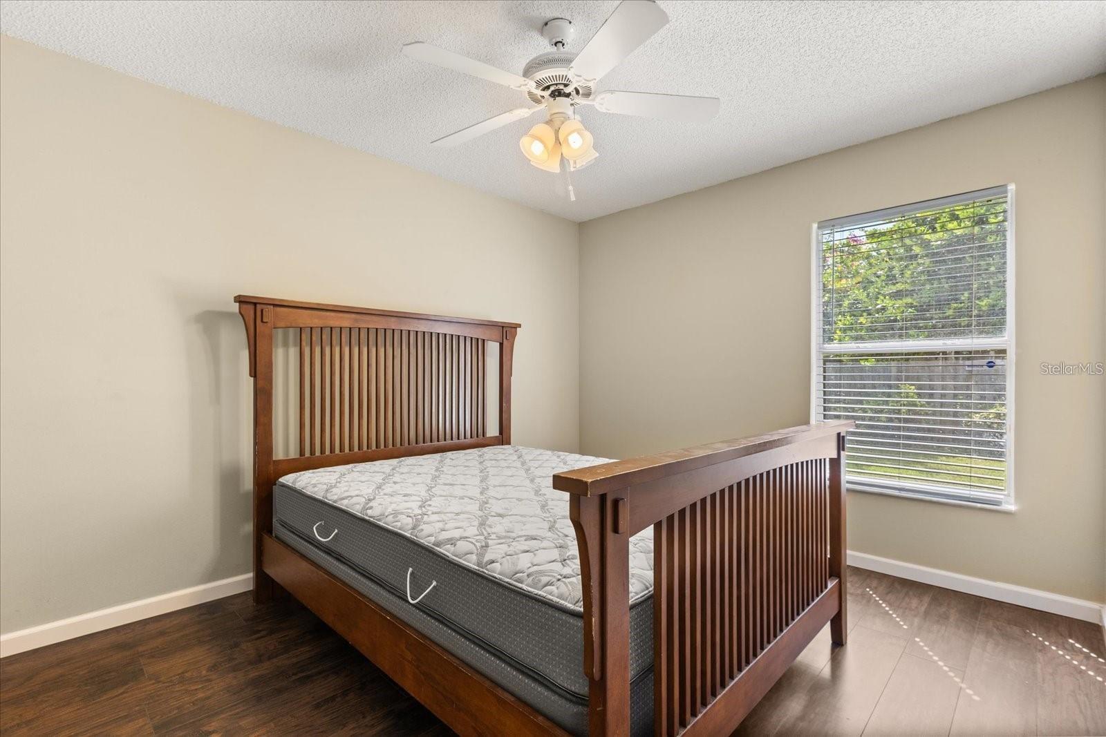 Image 22 of 33 For 805 Lewis Place