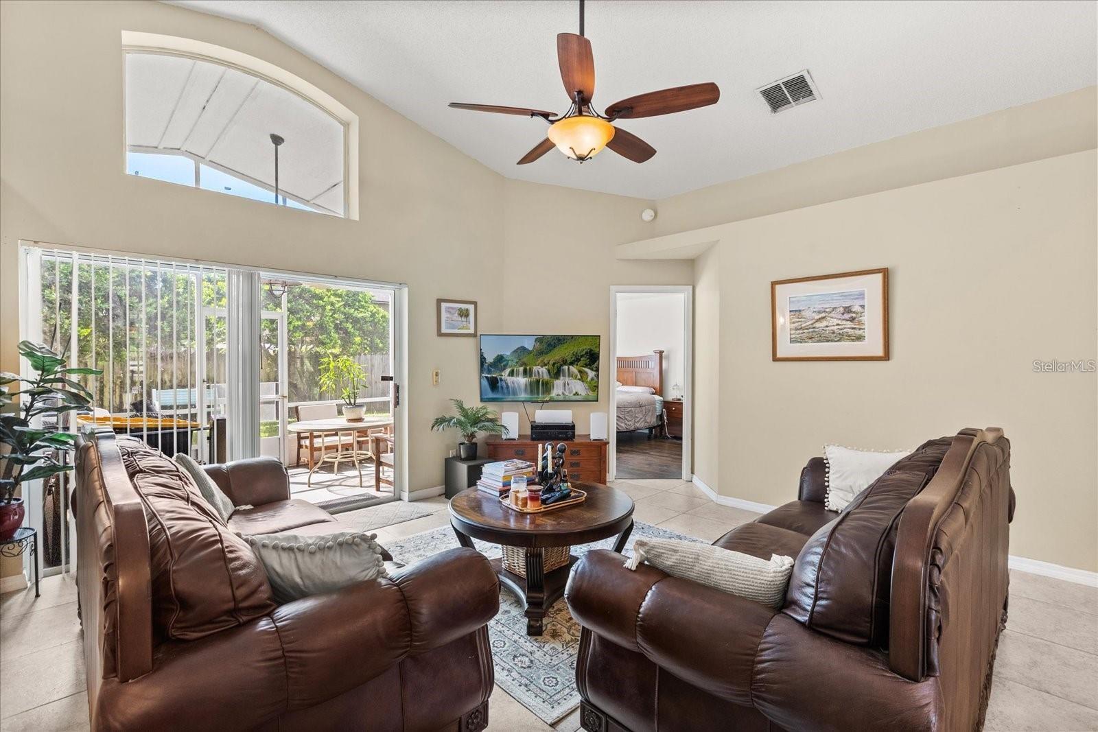 Image 4 of 33 For 805 Lewis Place