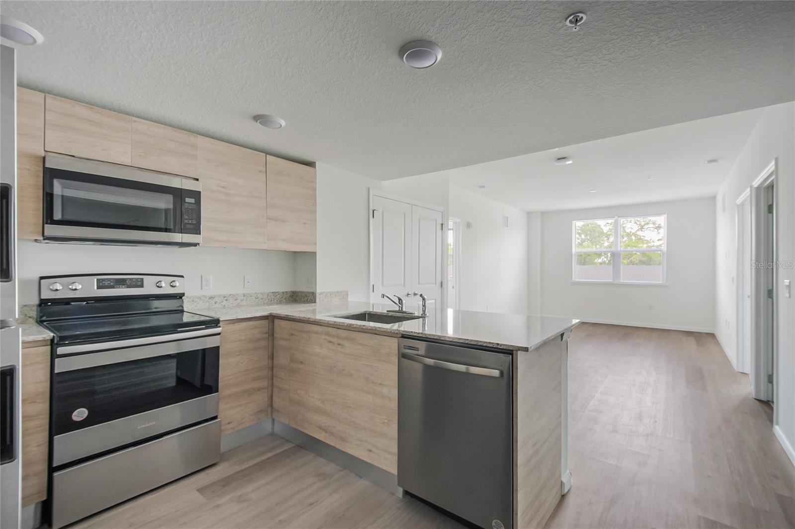 Image 18 of 47 For 1230 Southstation Place 304