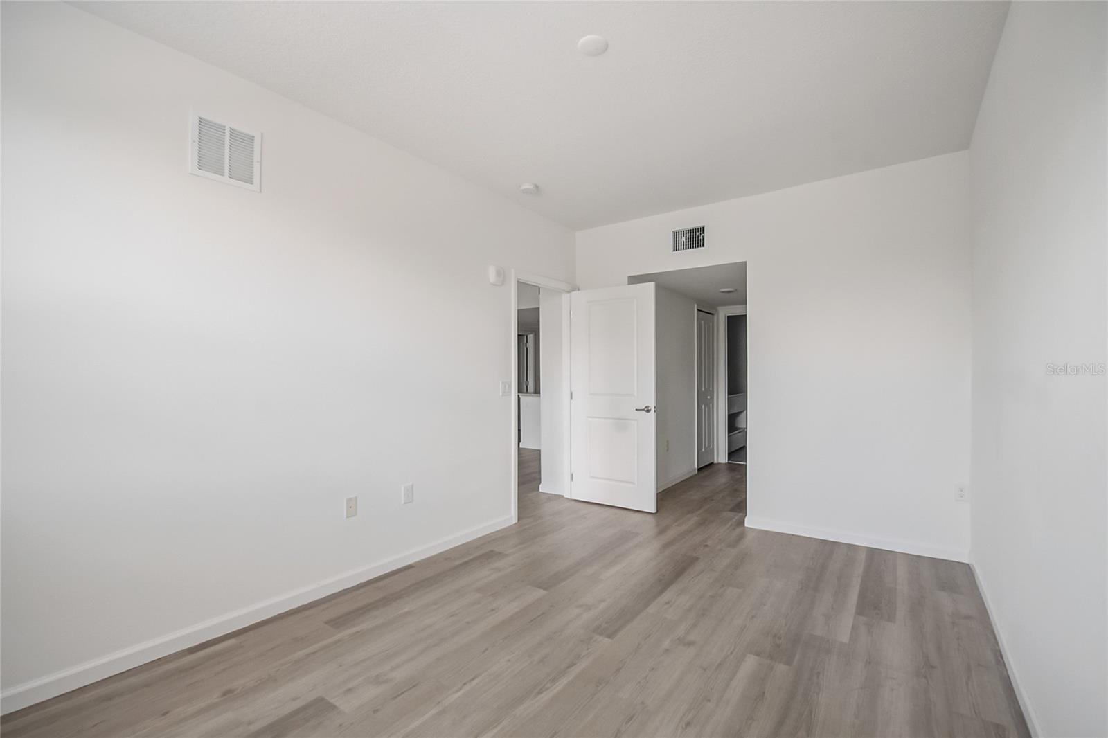 Image 23 of 47 For 1230 Southstation Place 304