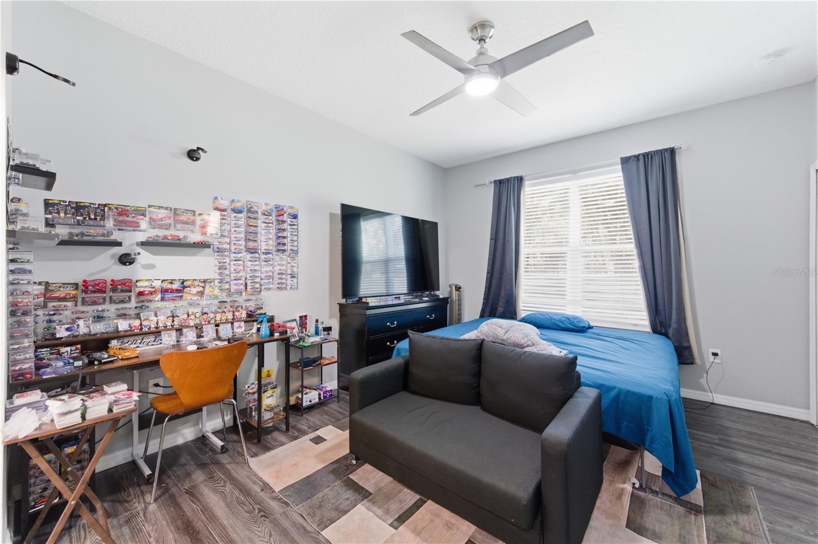 Image 10 of 26 For 4810 Poolside Drive