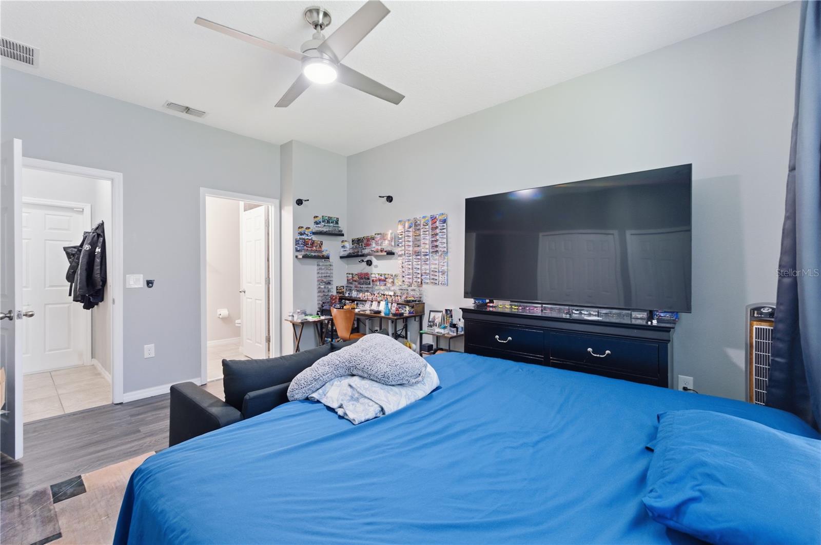 Image 11 of 26 For 4810 Poolside Drive