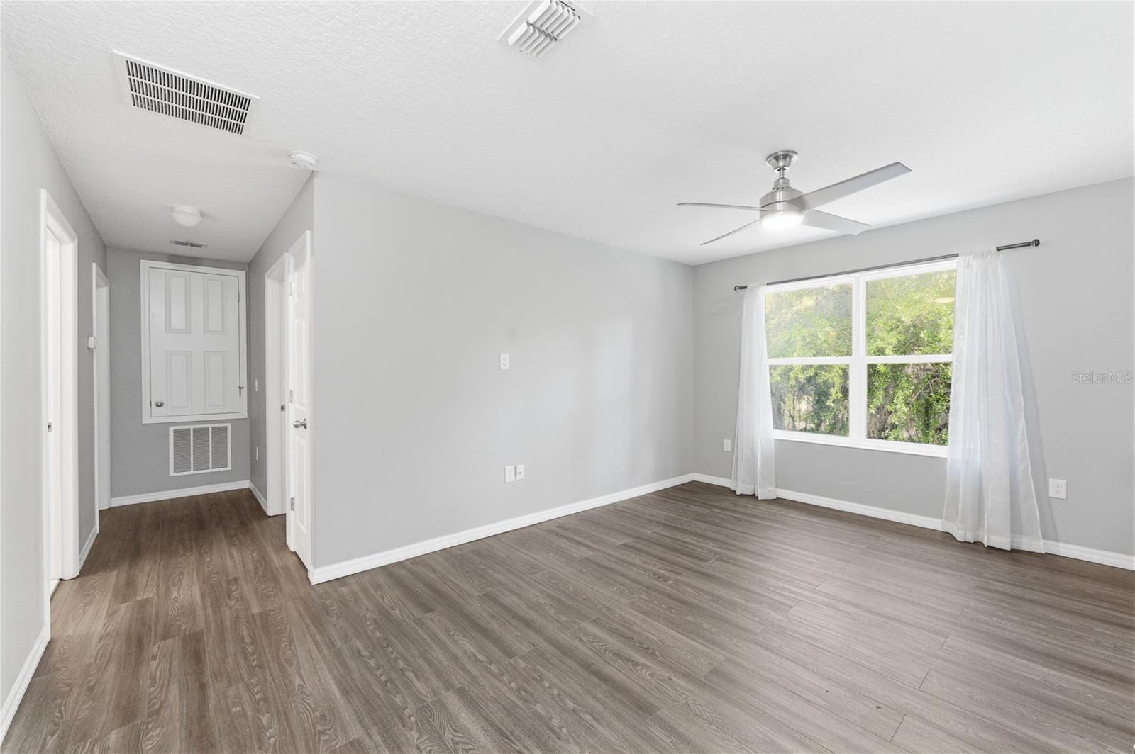 Image 14 of 26 For 4810 Poolside Drive