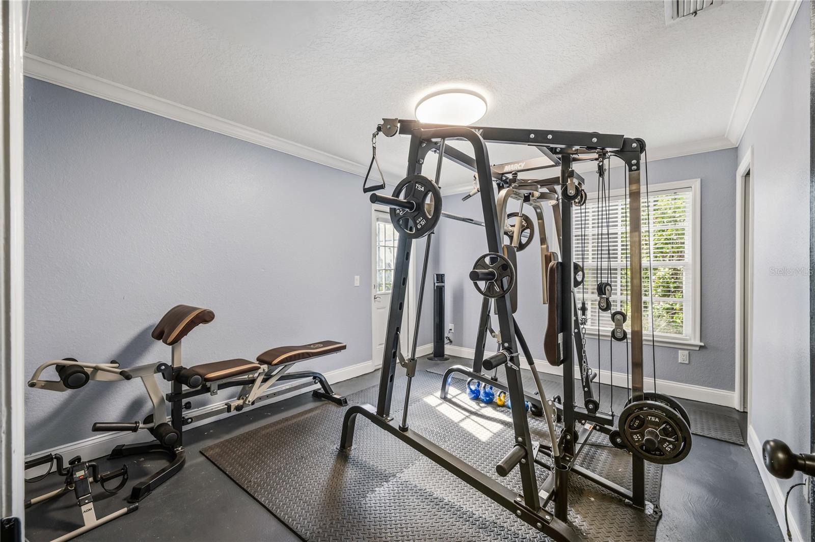 Image 31 of 66 For 702 Golfpoint Drive