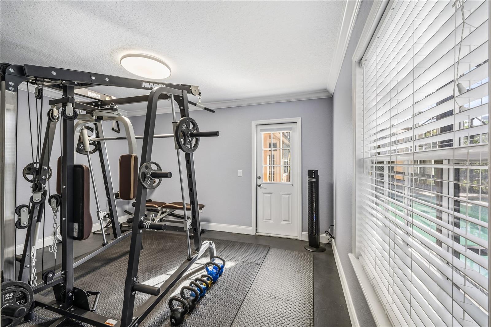 Image 32 of 66 For 702 Golfpoint Drive