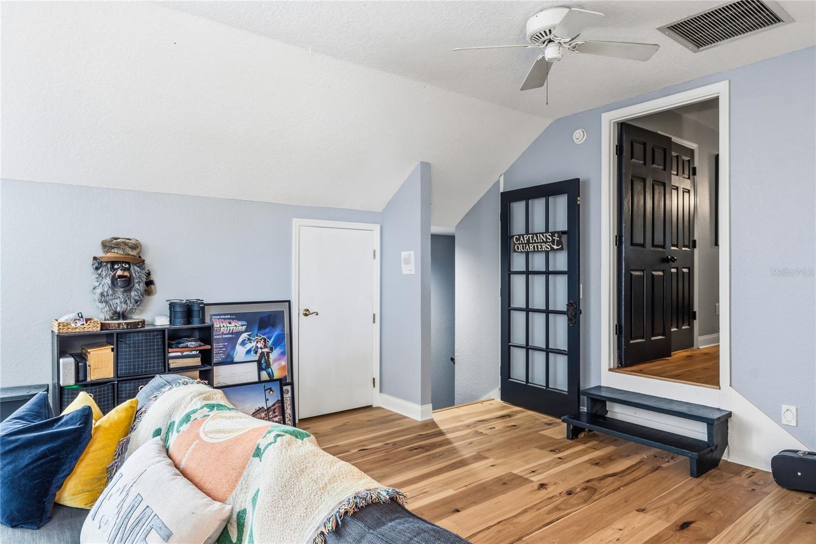 Image 39 of 66 For 702 Golfpoint Drive