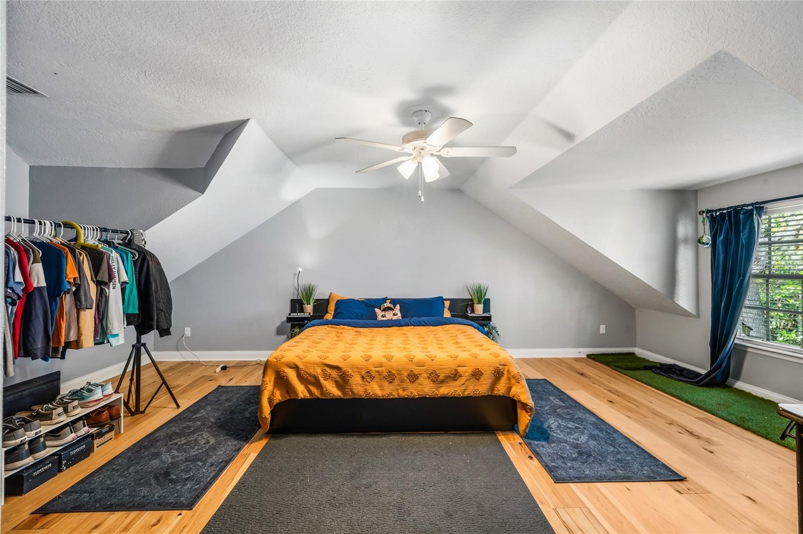 Image 41 of 66 For 702 Golfpoint Drive