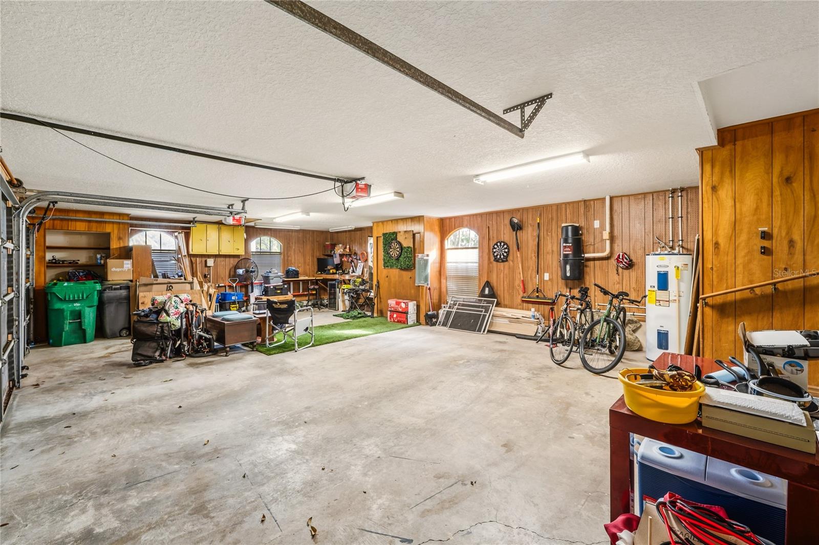 Image 51 of 66 For 702 Golfpoint Drive