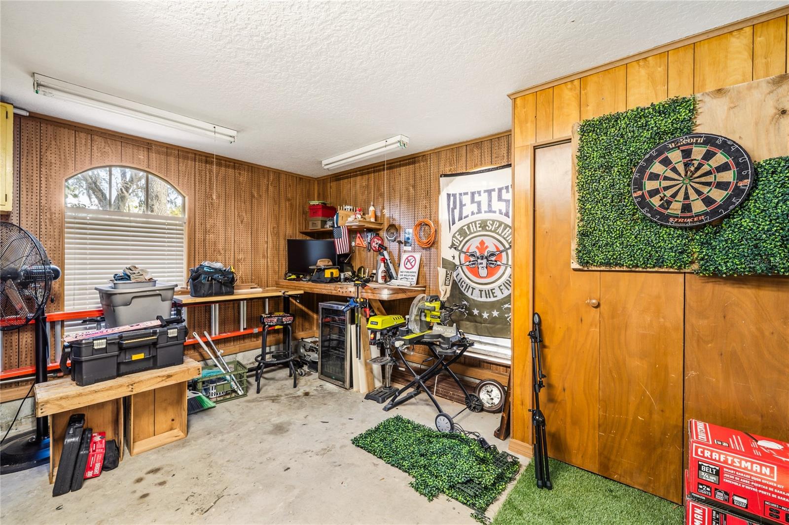 Image 52 of 66 For 702 Golfpoint Drive