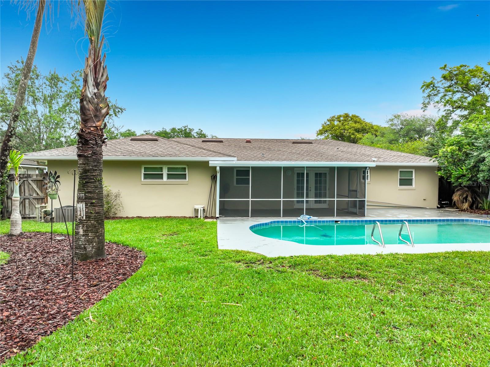 Listing photo id 37 for 4922 Hoperita Street