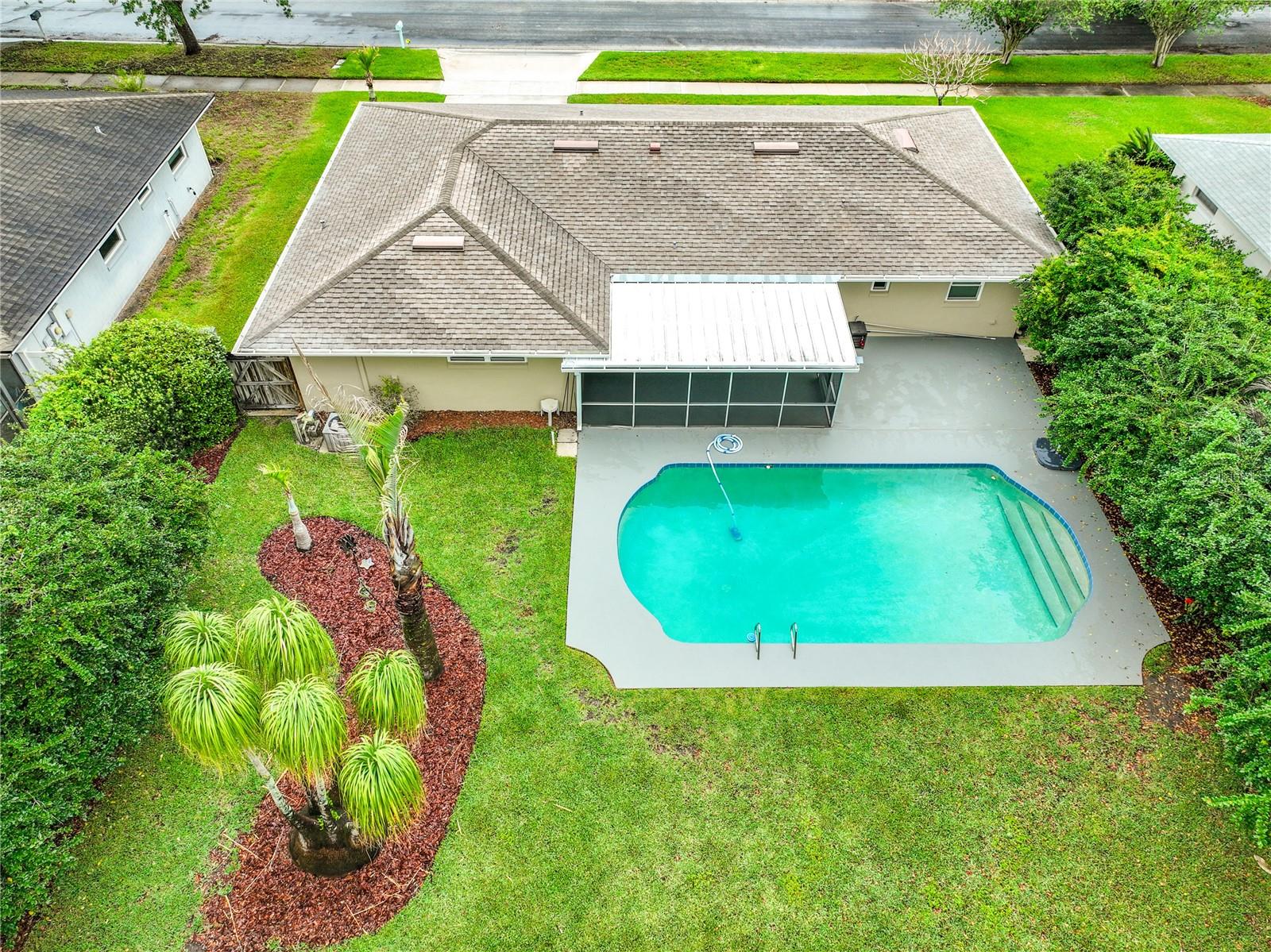 Listing photo id 39 for 4922 Hoperita Street