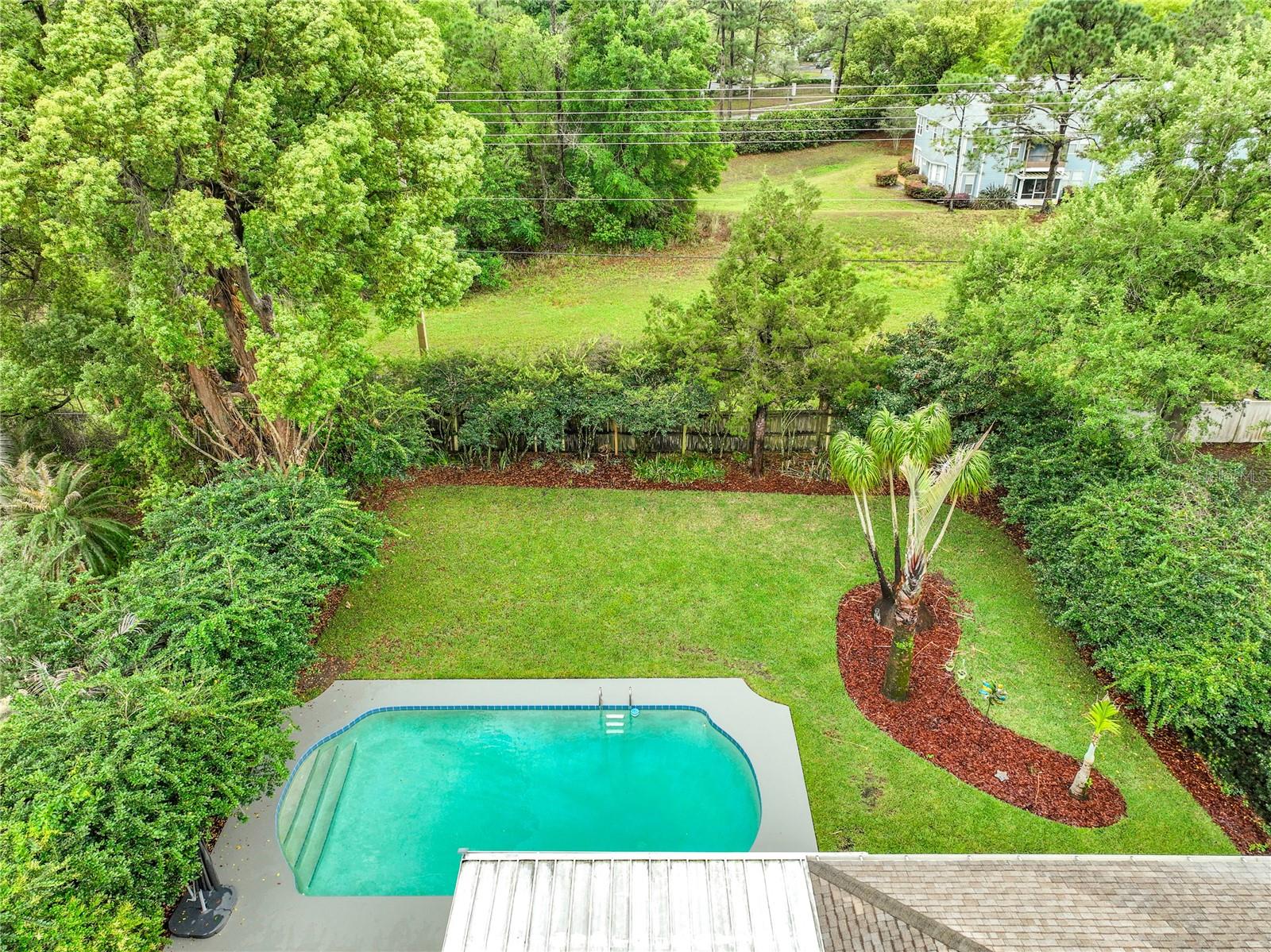 Listing photo id 40 for 4922 Hoperita Street