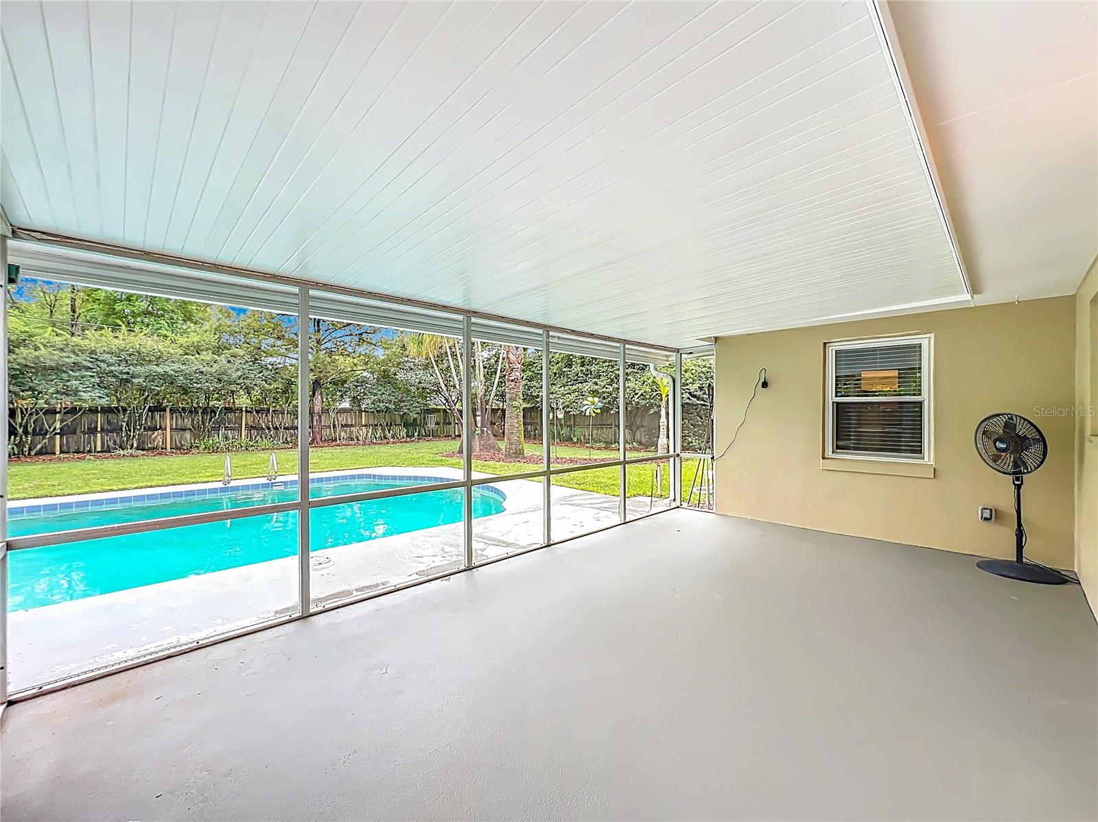 Listing photo id 42 for 4922 Hoperita Street