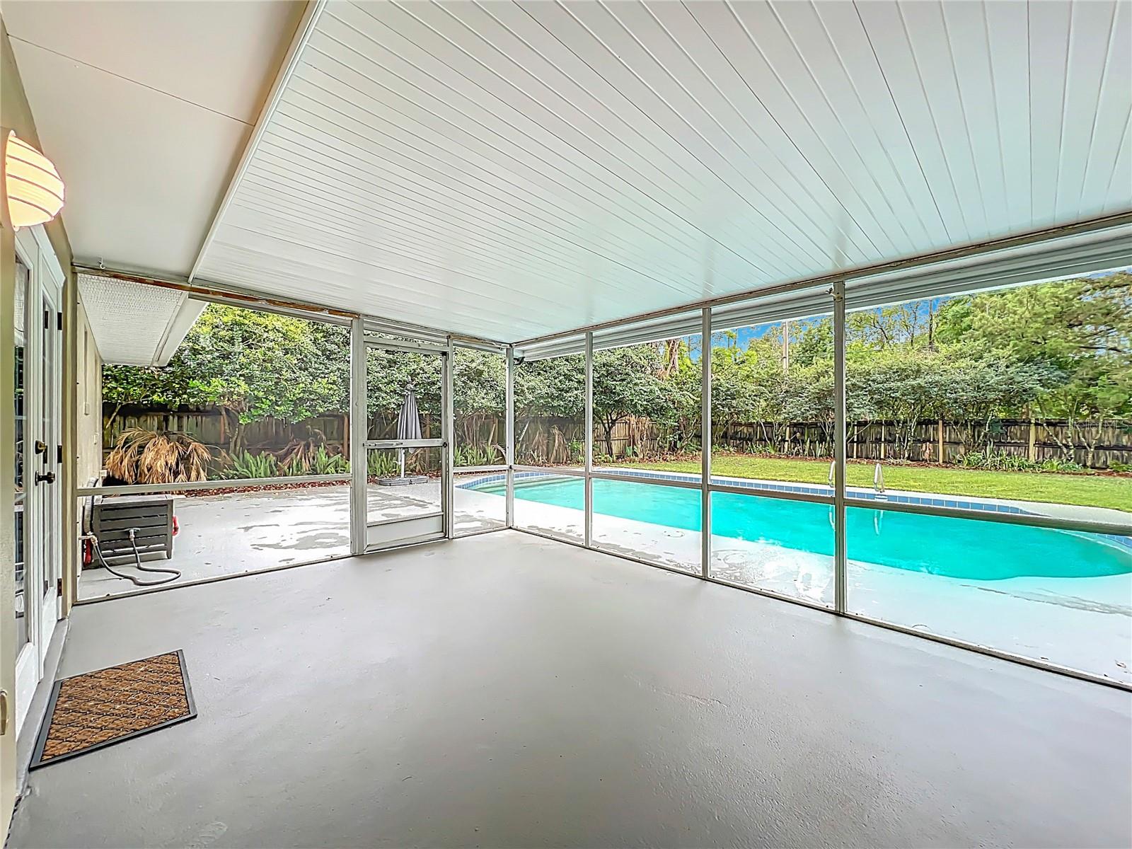 Listing photo id 43 for 4922 Hoperita Street