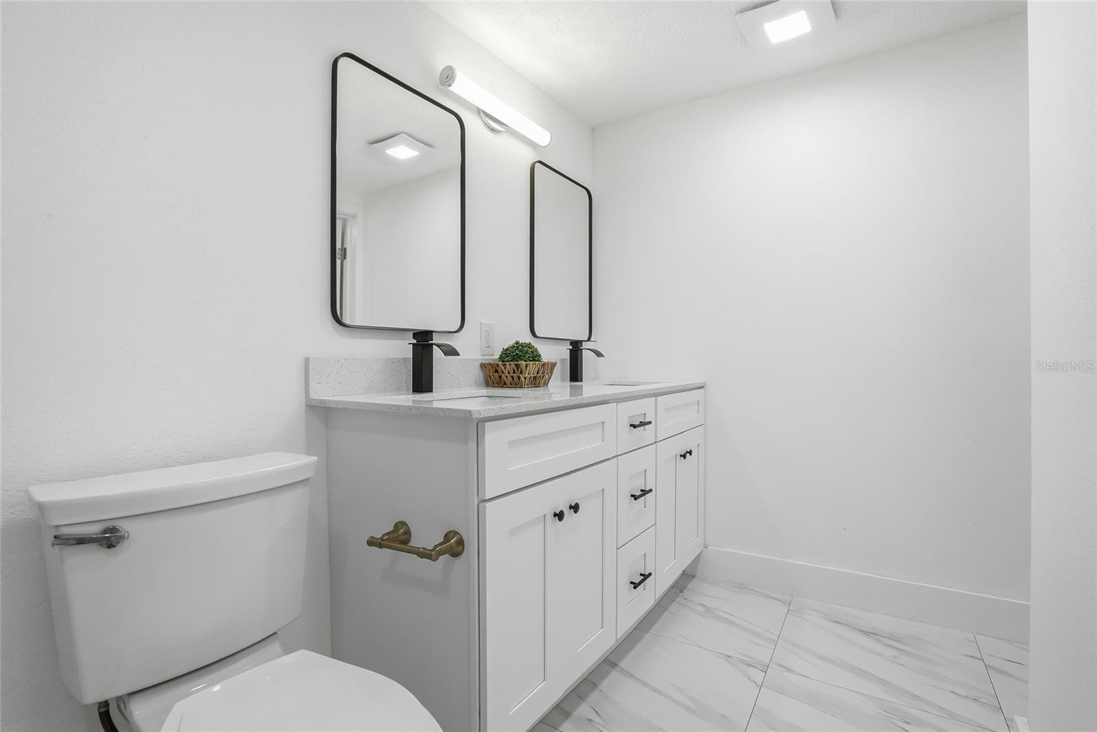 Image 11 of 46 For 6808 Cortez Street