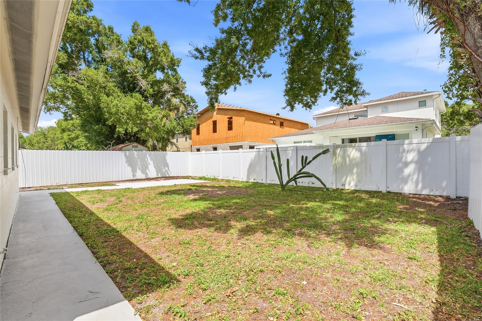 Image 21 of 46 For 6808 Cortez Street