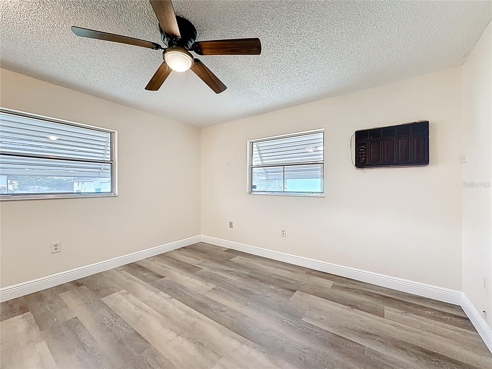 Image 27 of 53 For 615 Third Avenue