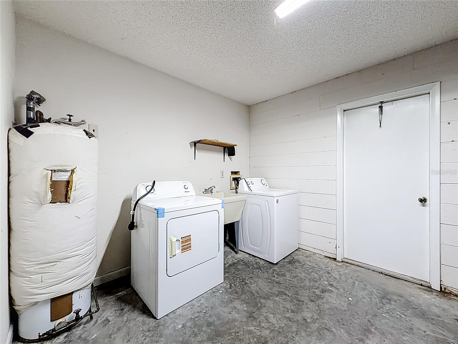 Image 34 of 53 For 615 Third Avenue