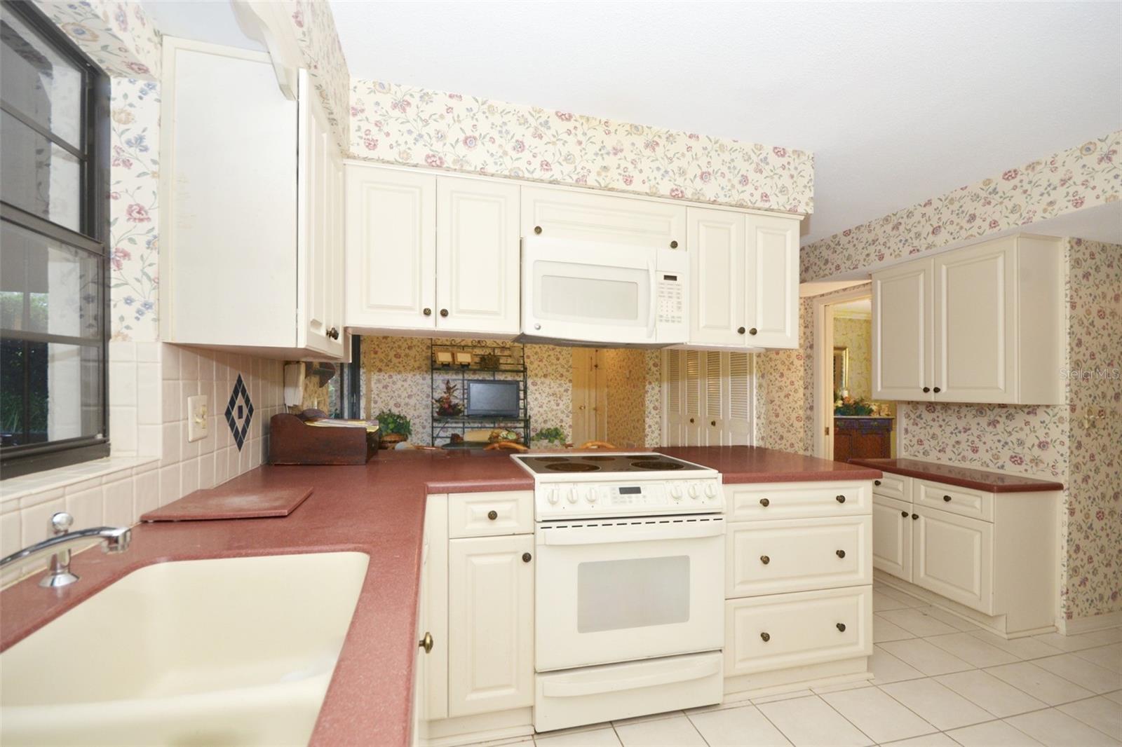 Image 14 of 31 For 1406 Magna Court